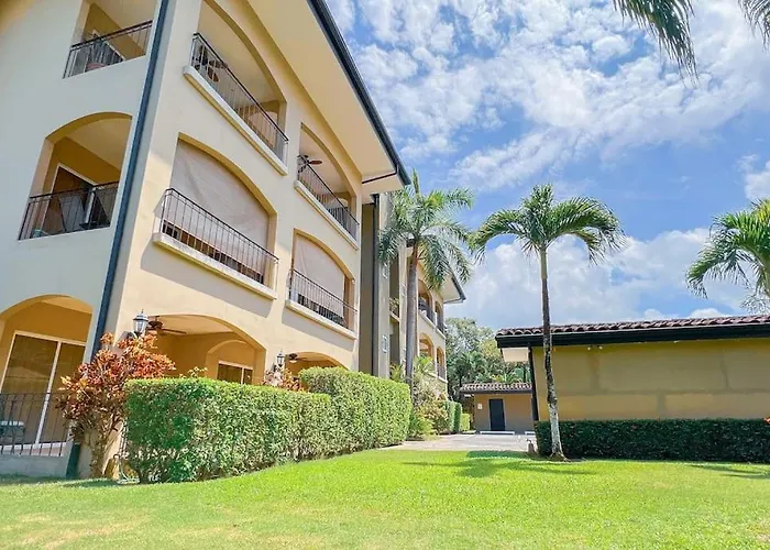 Condo Las Brisas Near To Marina Herradura, Free Pool And Wifi
