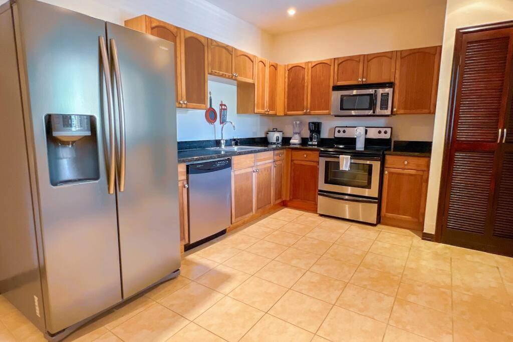 Brisas Near To Marina Herradura, Free Pool And Wifi