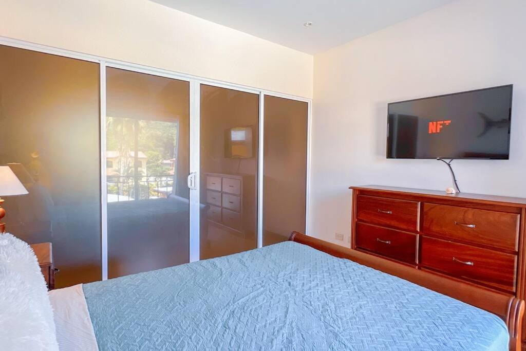 Brisas Near To Marina Herradura, Free Pool And Wifi Apartment
