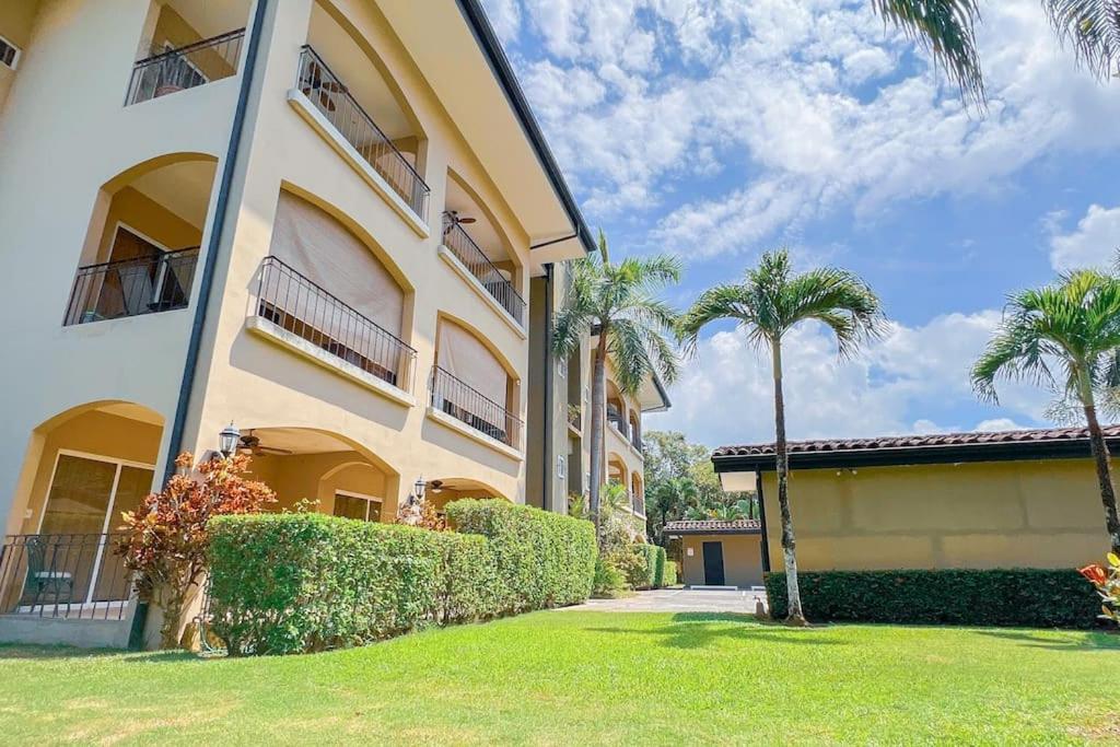 Brisas Near To Marina Herradura, Free Pool And Wifi Apartment